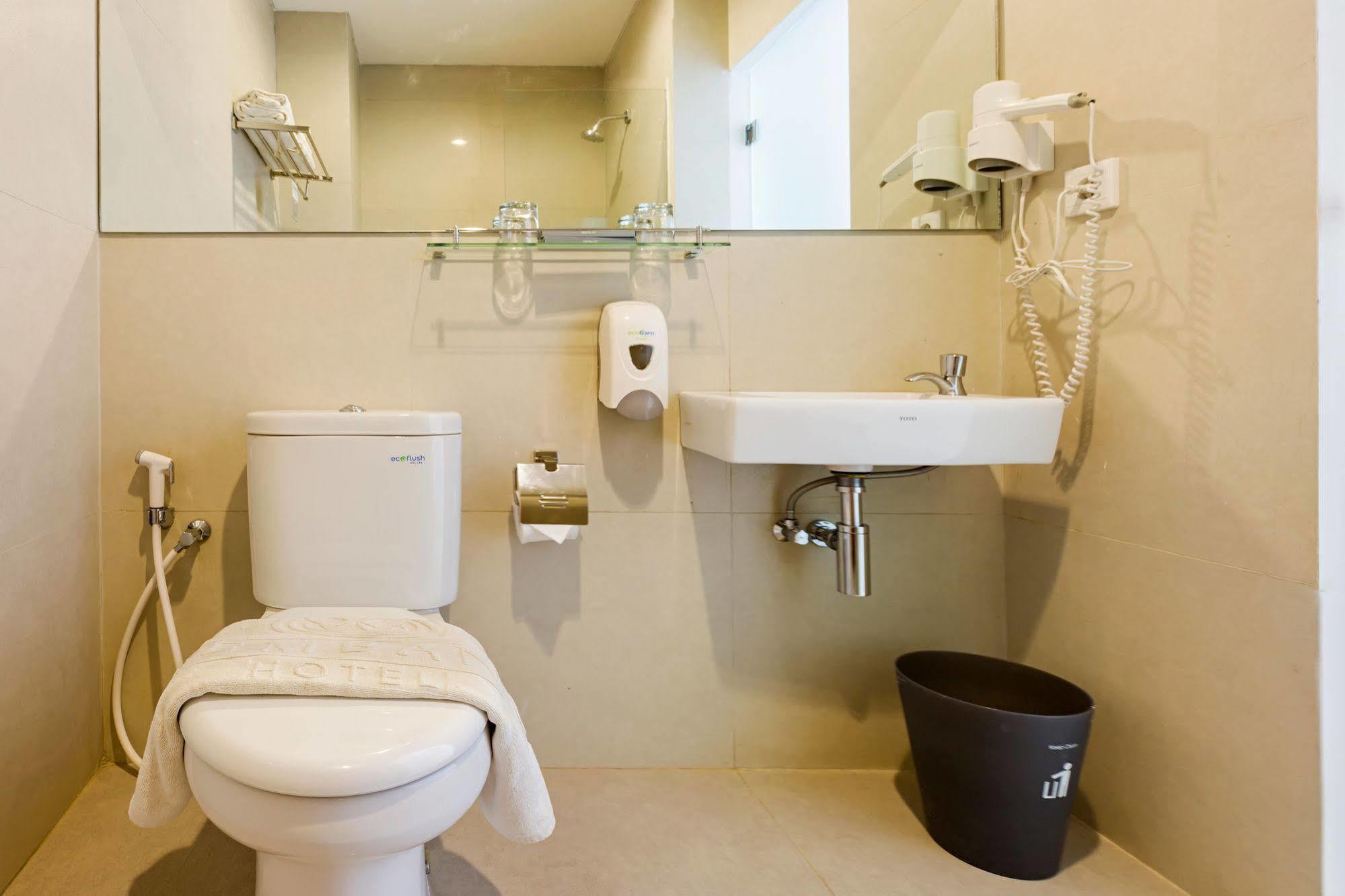 Kembang Hotel Cihampelas Bandung Luaran gambar